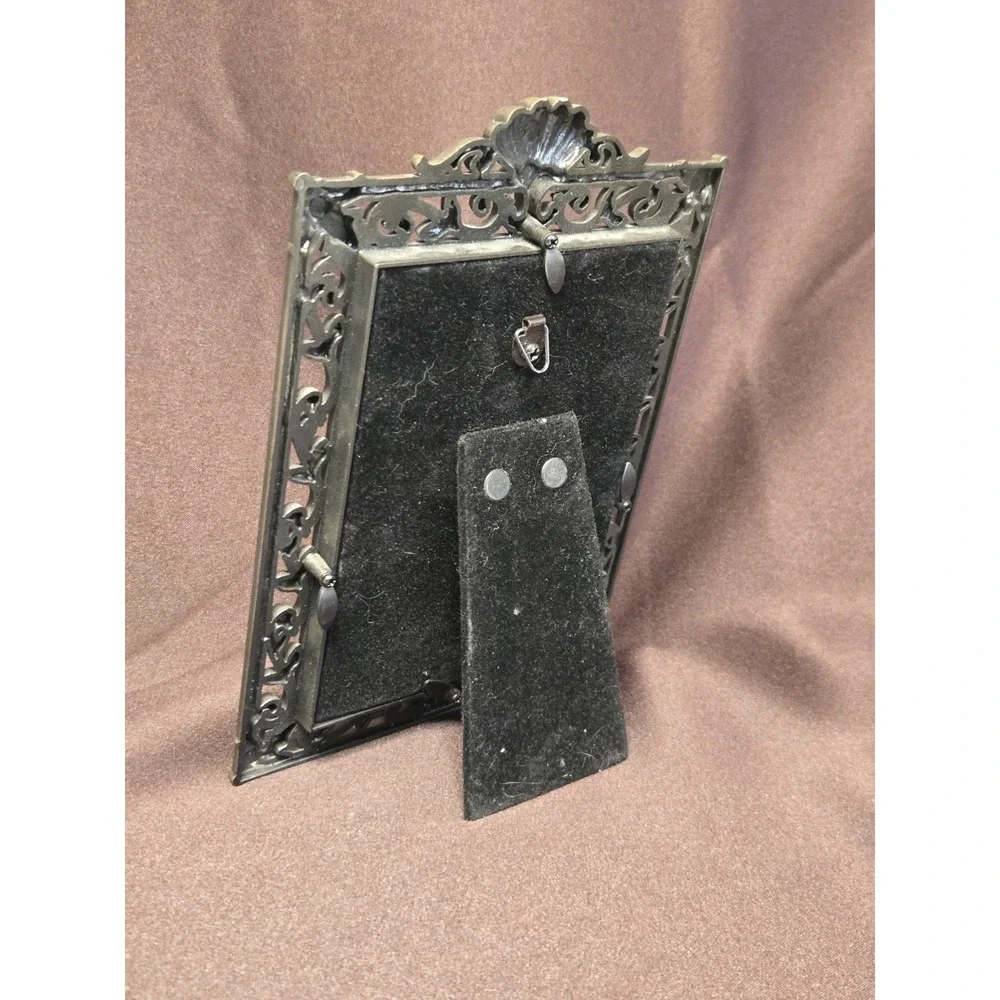 Vintage Ornate Metal (Heavy) 4x6 Picture Frame. Stand Or Hang. VGVC